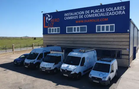 Flota de vehículos para instalaciones solares